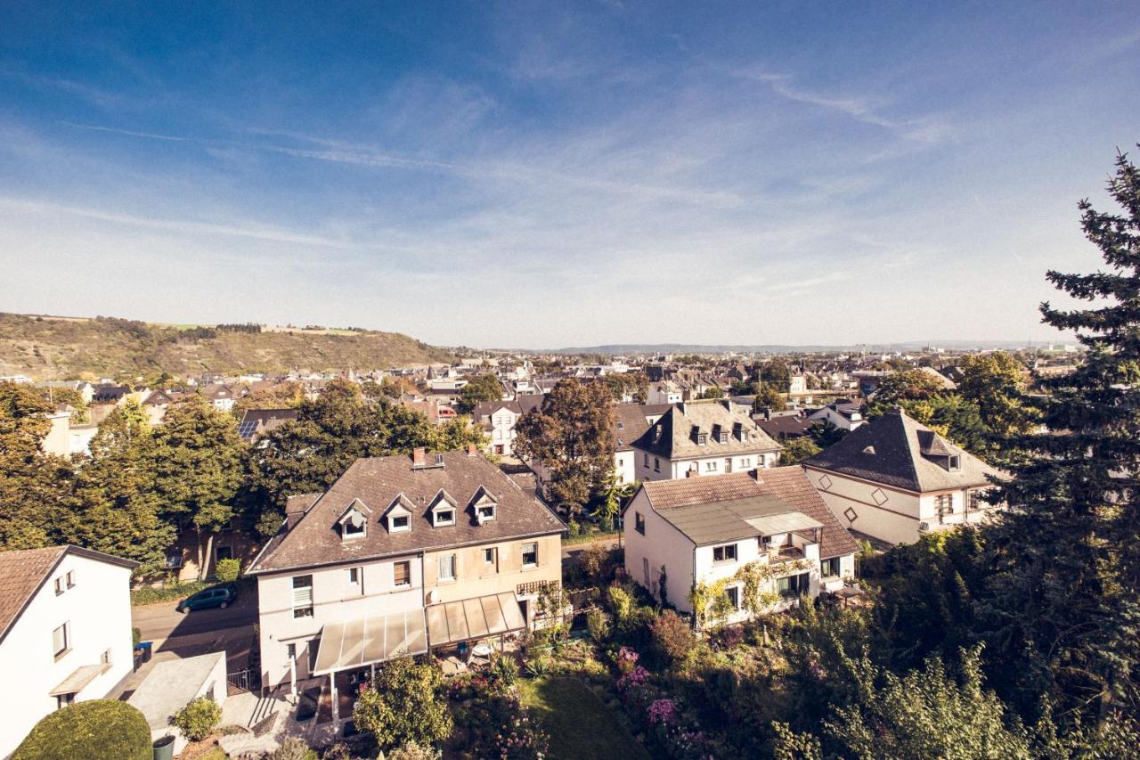 Design Apartment Zentral Fuer 6 In Andernach: Ausblick, Wifi, Kueche 外观 照片