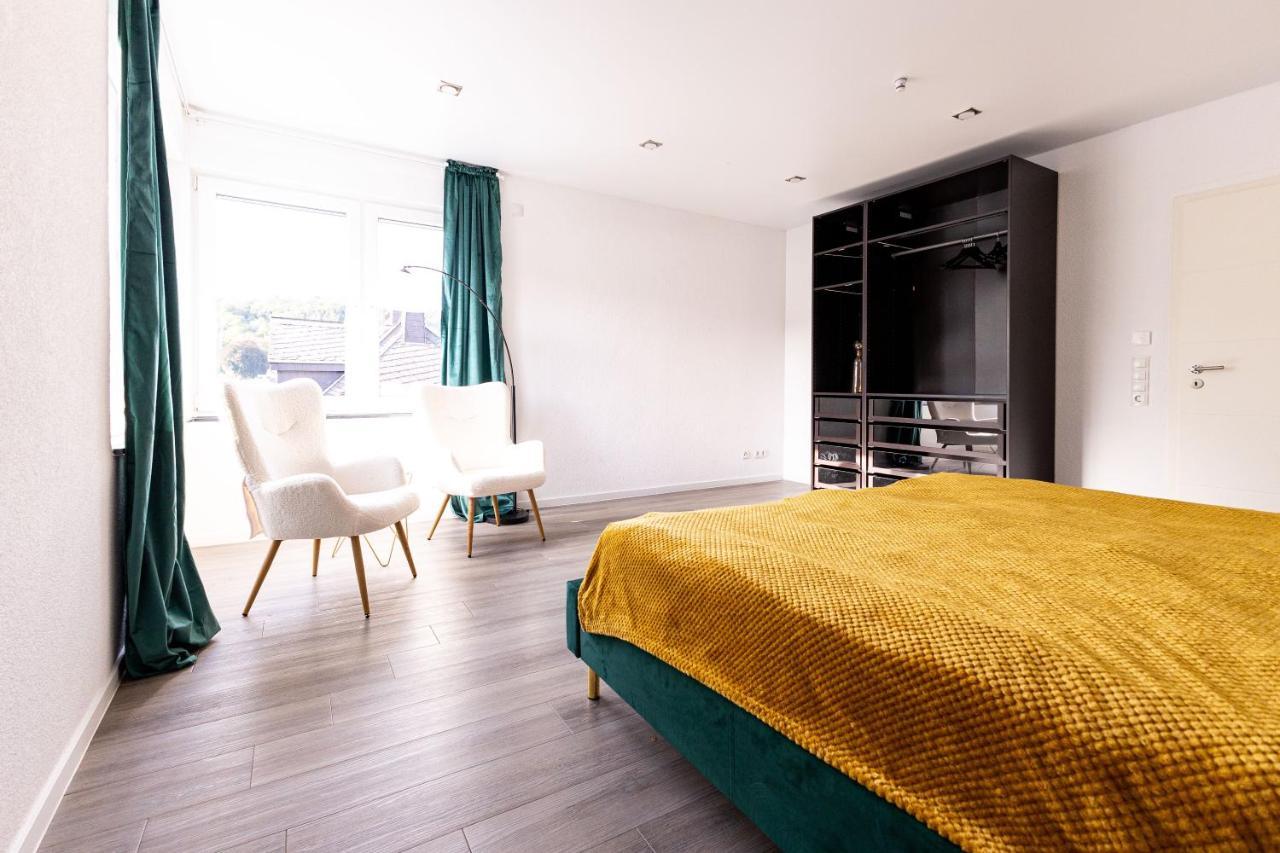 Design Apartment Zentral Fuer 6 In Andernach: Ausblick, Wifi, Kueche 外观 照片